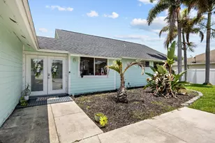 2426 SE Cooper Ln, Port Saint Lucie, FL 34984 - Photo 3
