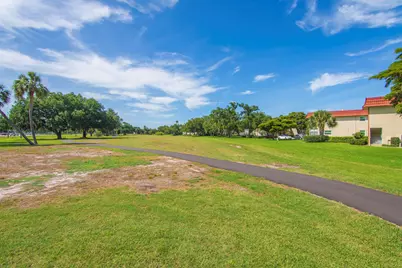 16 Vista Palm Lane #106, Vero Beach, FL 32962 - Photo 5