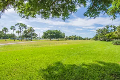 16 Vista Palm Lane #106, Vero Beach, FL 32962 - Photo 3
