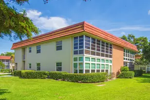 16 Vista Palm Ln, Vero Beach, FL 32962 - Photo 1