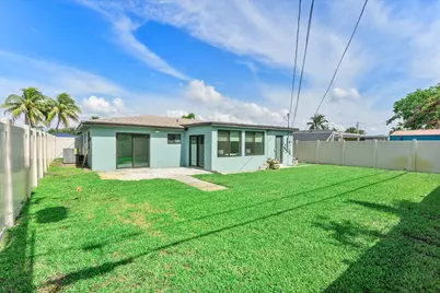 4550 NE 2nd Avenue, Oakland Park, FL 33334 - Photo 31