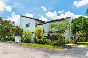 22300 Pineapple Walk Dr, Boca Raton, FL 33433 - Photo 1