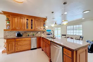 851 E Plantation Cir, Plantation, FL 33324 - Photo 3