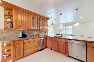 851 E Plantation Cir, Plantation, FL 33324 - Photo 25