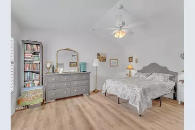 1097 Roble Way, Palm Beach Gardens, FL 33410 - Photo 15