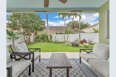1097 Roble Way, Palm Beach Gardens, FL 33410 - Photo 23