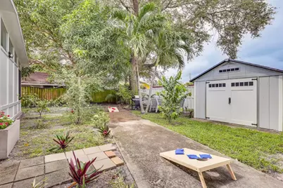 124 SW 2nd Avenue, Hallandale Beach, FL 33009 - Photo 27