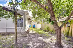 124 SW 2nd Ave, Hallandale Beach, FL 33009 - Photo 29