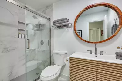 124 SW 2nd Street, Hallandale Beach, FL 33009 - Photo 17