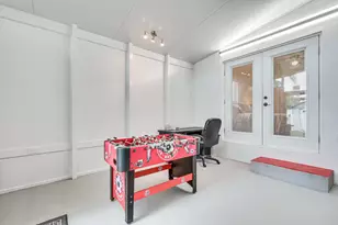 124 SW 2nd Ave, Hallandale Beach, FL 33009 - Photo 23