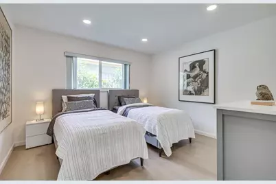 124 SW 2nd Avenue, Hallandale Beach, FL 33009 - Photo 21