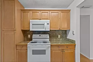 2317 N Congress Ave, Boynton Beach, FL 33426 - Photo 13