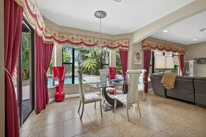 3501 Collonade Drive, Wellington, FL 33449 - Photo 9