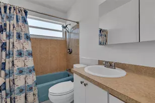 1906 NW 45th Ct, Tamarac, FL 33309 - Photo 17