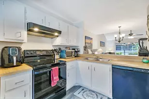 113 Pinewood Ct, Jupiter, FL 33458 - Photo 11