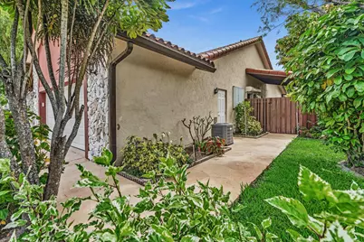 7908 NW 85th Terrace, Tamarac, FL 33321 - Photo 7