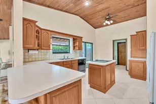 7908 NW 85th Terrace, Tamarac, FL 33321 - Photo 25