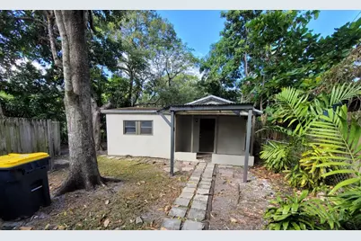 210 SW 7th Street, Dania Beach, FL 33004 - Photo 15