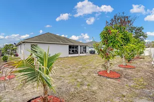 981 SW McComkle Ave, Port Saint Lucie, FL 34953 - Photo 7