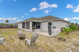 981 SW McComkle Ave, Port Saint Lucie, FL 34953 - Photo 9