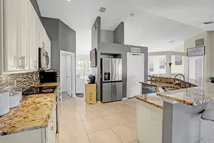 981 SW McComkle Ave, Port Saint Lucie, FL 34953 - Photo 21