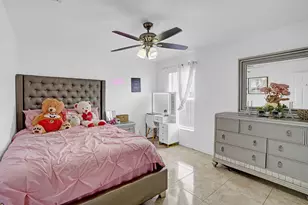 981 SW McComkle Ave, Port Saint Lucie, FL 34953 - Photo 33