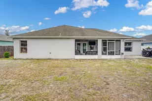 981 SW McComkle Ave, Port Saint Lucie, FL 34953 - Photo 7