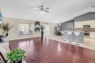 981 SW McComkle Ave, Port Saint Lucie, FL 34953 - Photo 15
