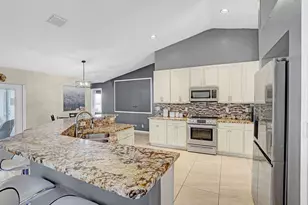 981 SW McComkle Ave, Port Saint Lucie, FL 34953 - Photo 21
