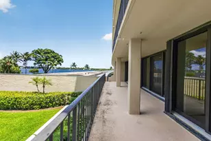 136 Lakeshore Dr, North Palm Beach, FL 33408 - Photo 3