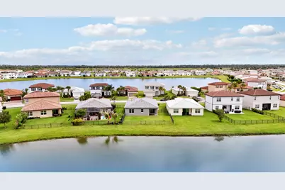 8292 NW Greenbank Circle, Port Saint Lucie, FL 34987 - Photo 9