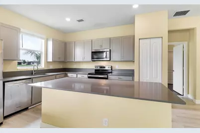 8292 NW Greenbank Circle, Port Saint Lucie, FL 34987 - Photo 45