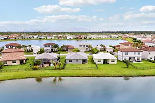 8292 NW Greenbank Cir, Port Saint Lucie, FL 34987 - Photo 9