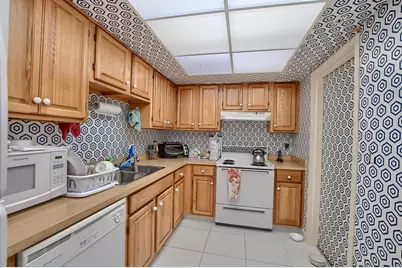 7754 Lakeside Boulevard #483, Boca Raton, FL 33434 - Photo 5