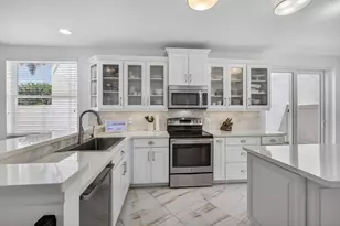 2114 Chagall Cir, West Palm Beach, FL 33409 - Photo 19