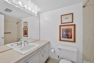 400 Diplomat Pkwy, Hallandale Beach, FL 33009 - Photo 17