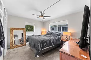 1045 SE 15th St, Fort Lauderdale, FL 33316 - Photo 11