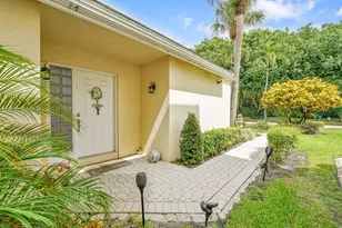 7917 Travlers Tree Dr, Boca Raton, FL 33433 - Photo 5