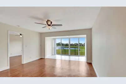 4539 Luxemburg Court #304, Lake Worth, FL 33467 - Photo 9