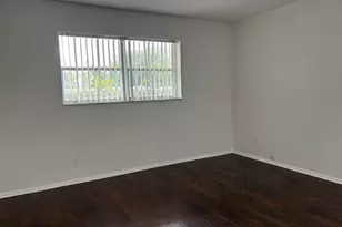 8051 S Colony Cir, Tamarac, FL 33321 - Photo 9