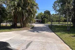 8264 Palomino Dr, Lake Worth, FL 33467 - Photo 5