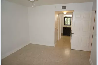 4021 San Marino Boulevard #204, West Palm Beach, FL 33409 - Photo 11