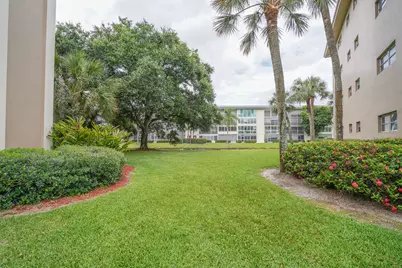 4401 Martinique Court #D2, Coconut Creek, FL 33066 - Photo 31