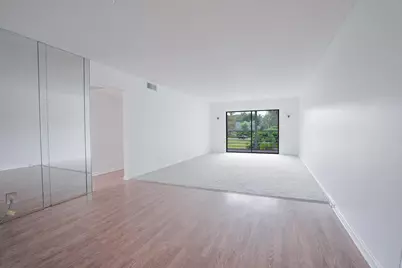 4401 Martinique Court #D2, Coconut Creek, FL 33066 - Photo 9