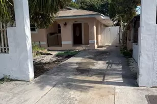 2975 NW 96th St, Miami, FL 33147 - Photo 9