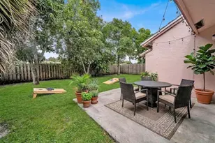 5864 Strawberry Lakes Cir, Lake Worth, FL 33463 - Photo 21