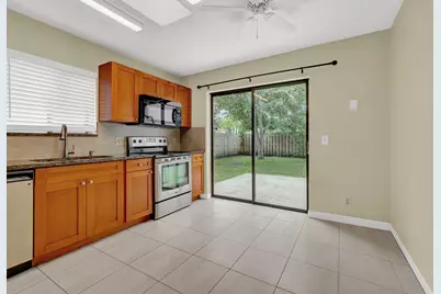 5864 Strawberry Lakes Circle, Lake Worth, FL 33463 - Photo 9