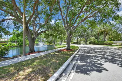 1059 Fairfax Circle W, Boynton Beach, FL 33436 - Photo 35