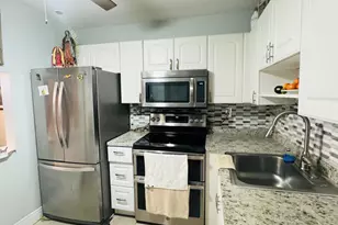 9370 SW 8th St, Boca Raton, FL 33428 - Photo 3