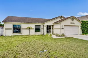 54 Cedar Cir, Boynton Beach, FL 33436 - Photo 5
